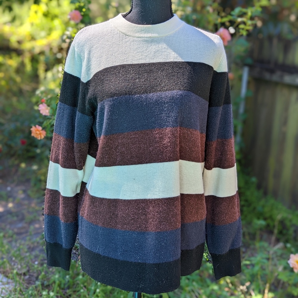 Harper Lane Sweater Size L